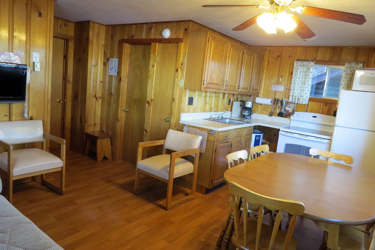 Cottage G - kitchen & living room
